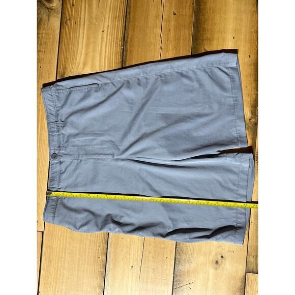 Under Armour Youth Boy Shorts. Flat Front. Grey. Performance. Golf. Size 20 - Picture 7 of 8